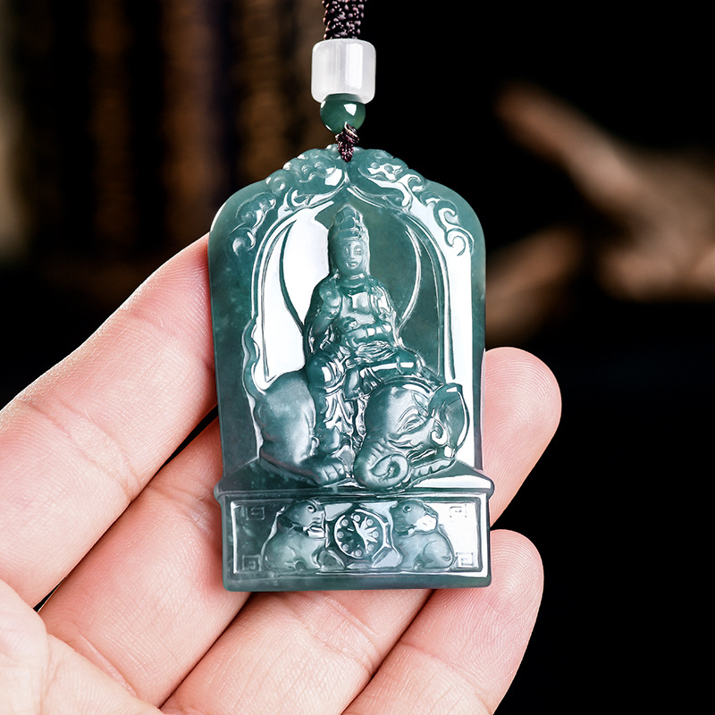 Jewelry & Watches Sp Z Oo Ul Frezerów 3 - Collana con Ciondolo Guanyin in Giadeite