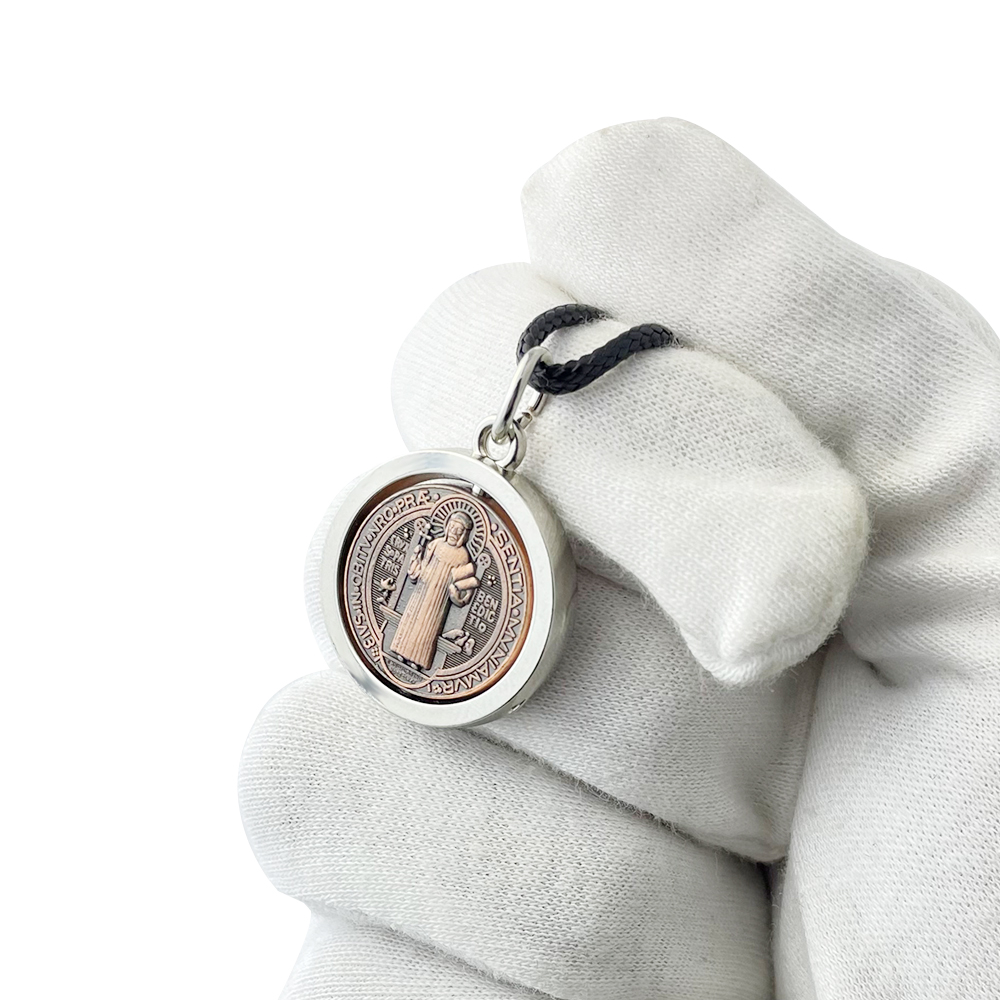 Jewelry & Watches Sp Z Oo Ul Frezerów 3 - Nuova Collana con Medaglia di San
