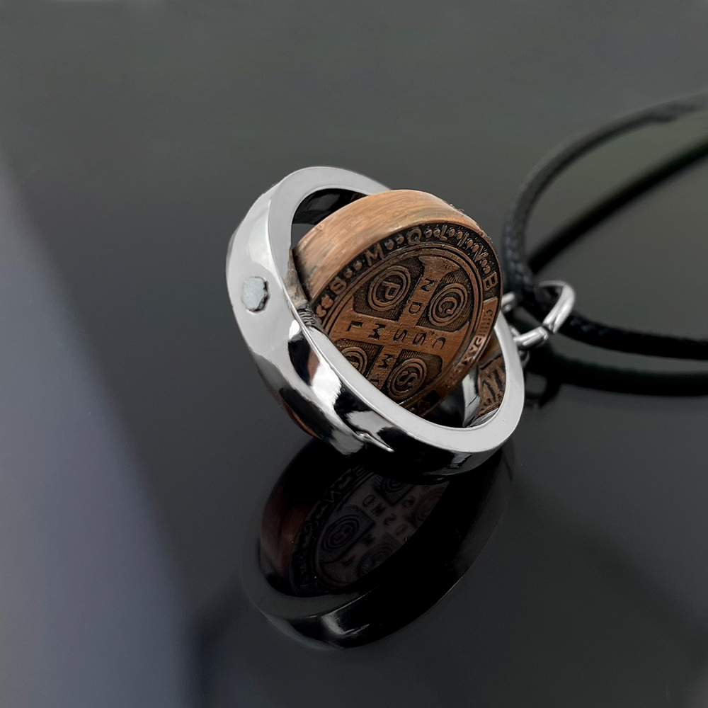 Nuova Collana con Medaglia di  - Jewelry & Watches Sp Z Oo Ul Frezerów 3 recensione e prezzo