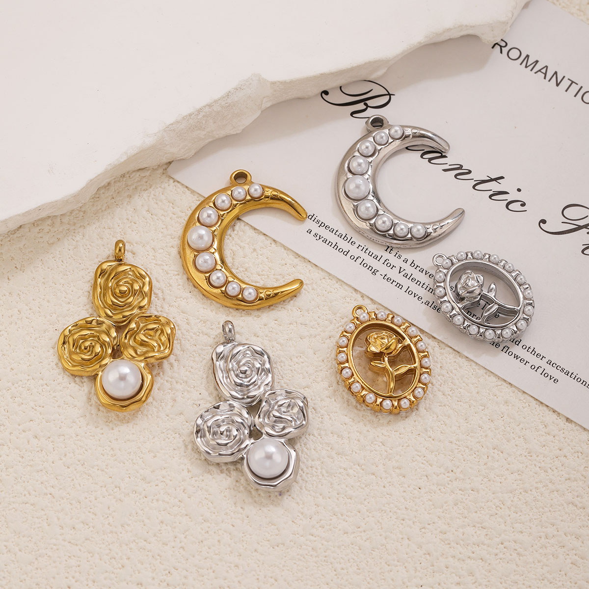 5 Pezzi Ciondoli a Forma di Lu - Pearl Stud Earrings recensione e prezzo
