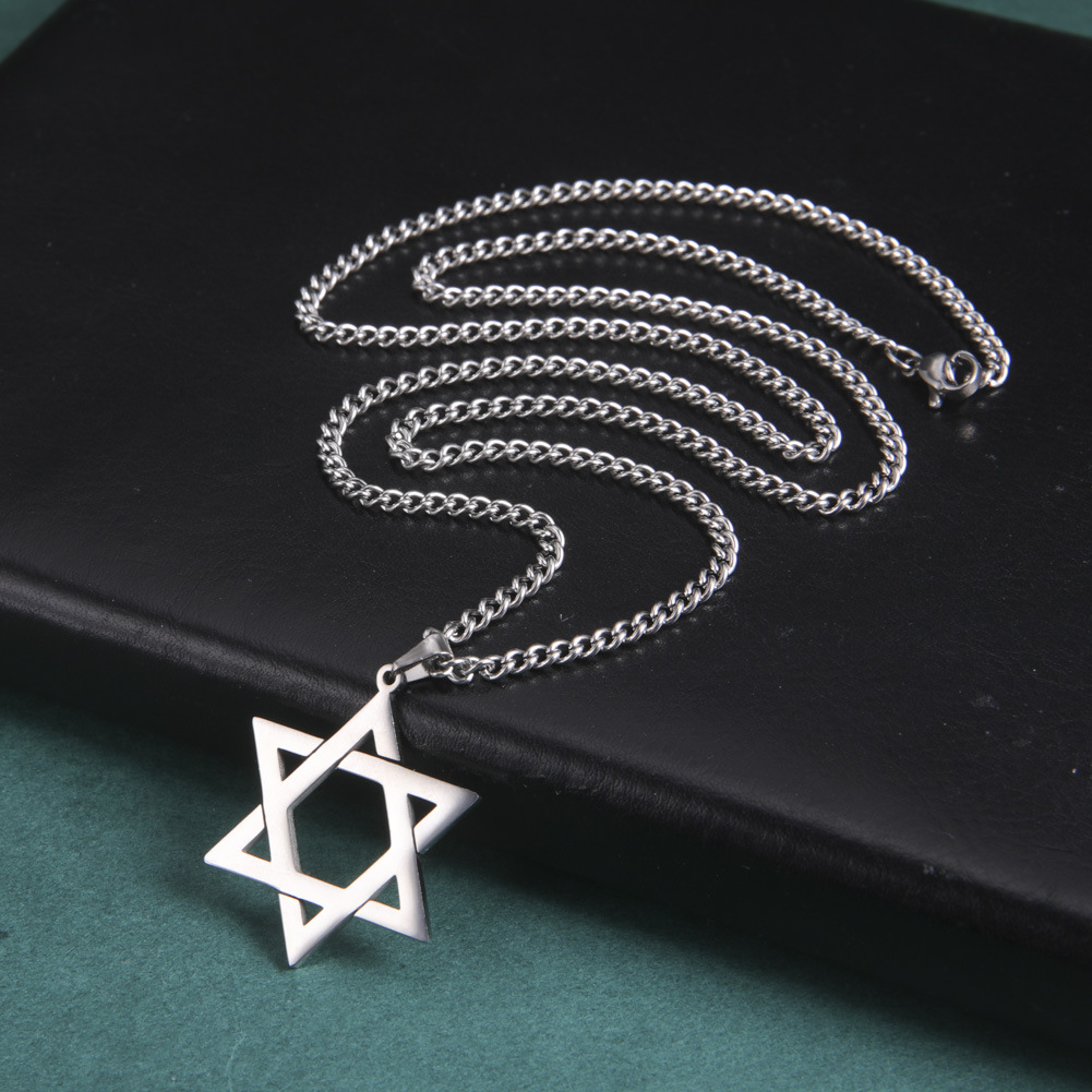 Collana con Pendente Stella di - Jewelry & Watches Sp Z Oo Ul Frezerów 3 recensione e prezzo